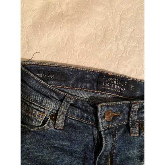 Girls Lucky Brand Distressed with holes Jeans Zoe Skinny 4 / 5 Denim - Picture 6 of 8